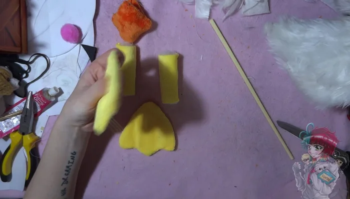 Add optional details. Add details to the feet and optionally stitch a strip around the legs.