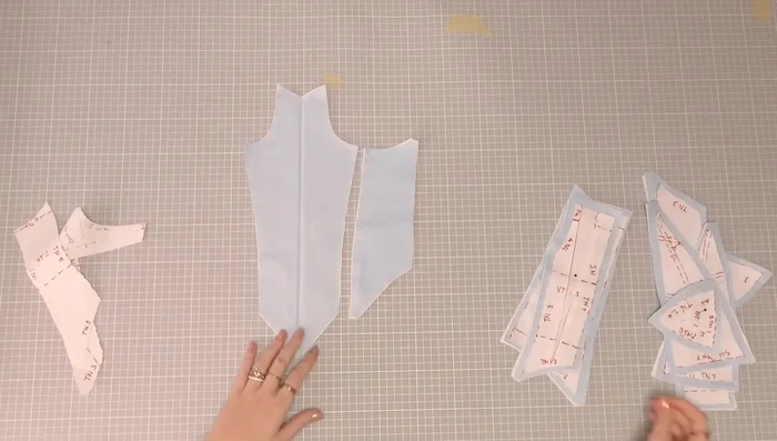 Assemble the lining.