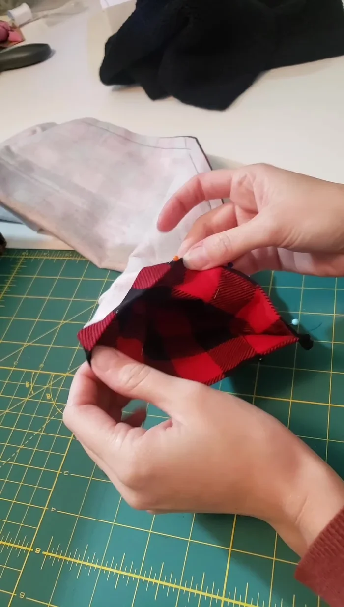 Turn the flannel tube inside out, carefully removing pins. Press the seam gently with an iron.