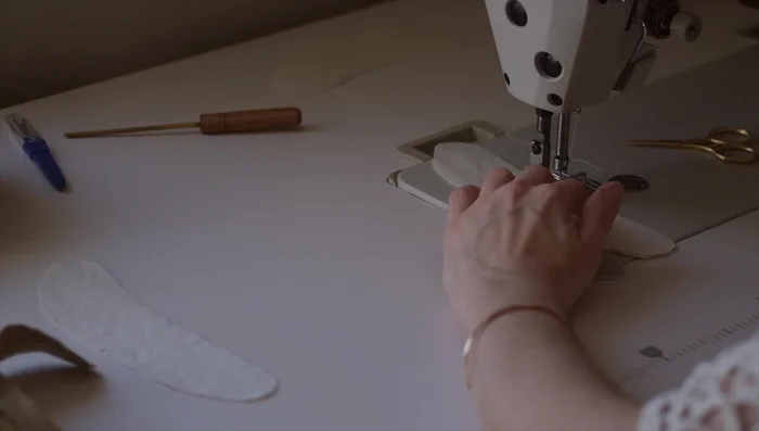 Sew peel lining: Sew the two side peel pieces and center peel lining together, leaving out stem pieces.