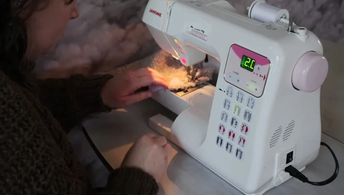 Add buttons for details.