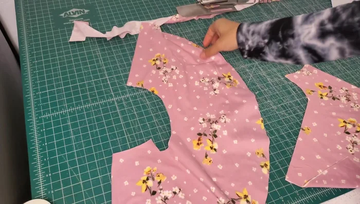 Sew Liner (Optional): If using a liner, sew the raw edges of the liner together, leaving the top edge open.