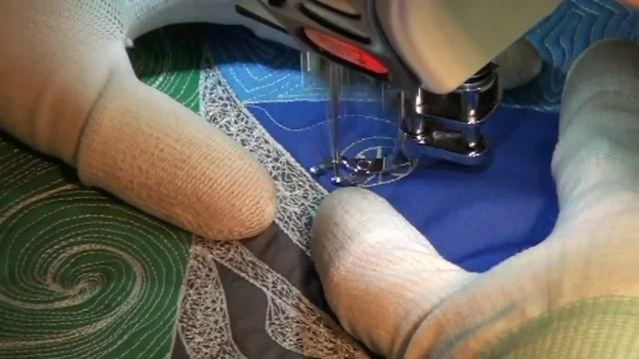 Use travel stitching to build up the texture, especially where lines meet.