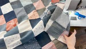 Beginner-Friendly Denim Charm Pack Quilt: A Quick & Easy Tutorial