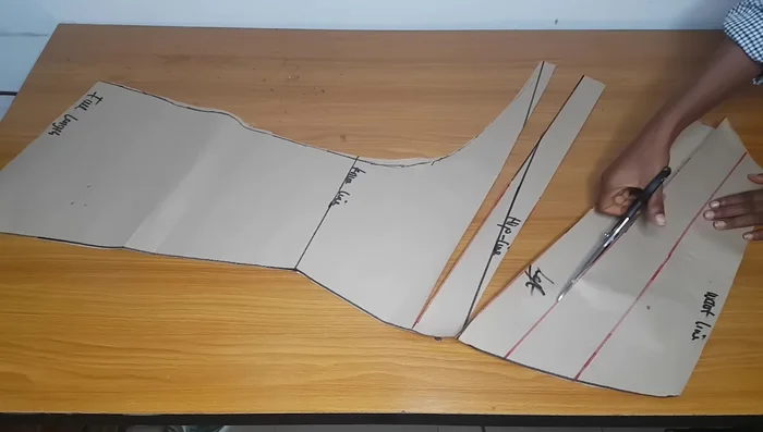 Cut out lining pieces (optional) using the inner and outer pattern pieces without slashing.