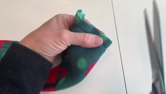 Clip the corners of the ties, turn right side out, and press flat.