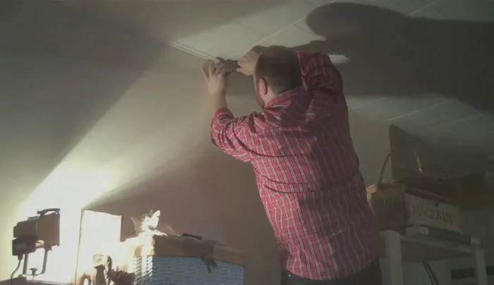 Repeat step 1-3 to make a second bracket.