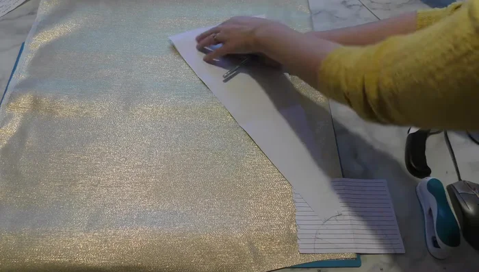 Sew two liner pieces right sides together, leaving a 1/4 inch seam allowance.