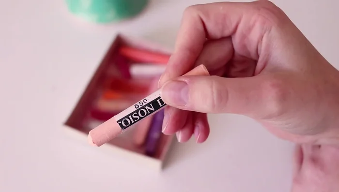 Adding accents and lightening colors with white gouache.