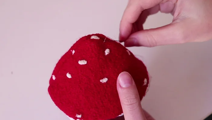 Aging the hat edges with watered-down coffee.