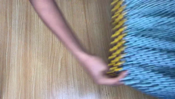 Attach the zipper and hem. Attach a zipper to the gap left at the top. Finally, hem the bottom edge of the skirt.