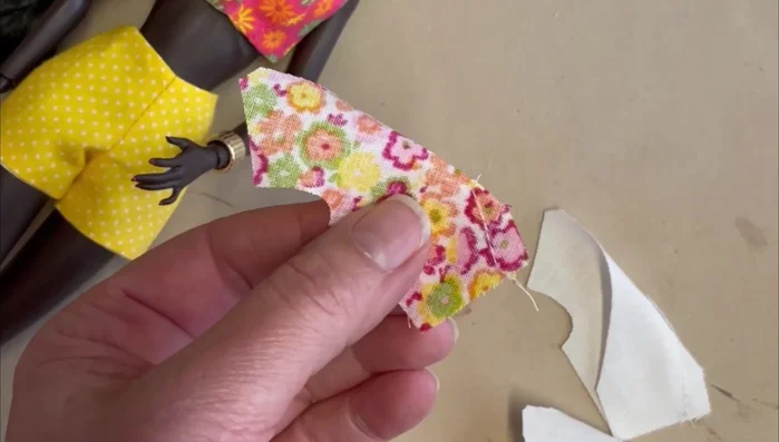 Sew shoulder seams (both bodice and lining).