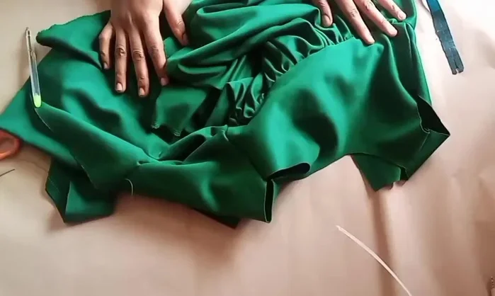 Press the belt flat.