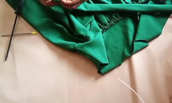 Press the belt flat.