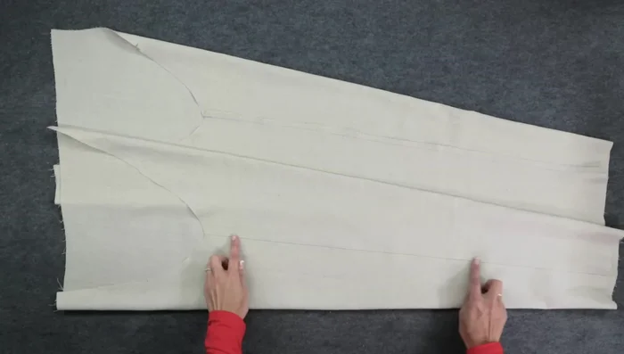 Finish the crotch seam allowance.