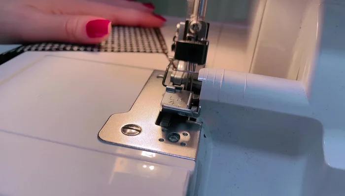 Attach pockets to lining fabric.