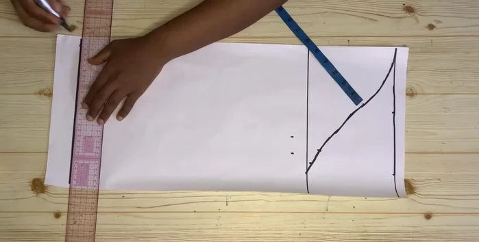 Cut out the sleeve pattern.