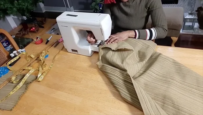 Create a 1-inch double hem around the edges.