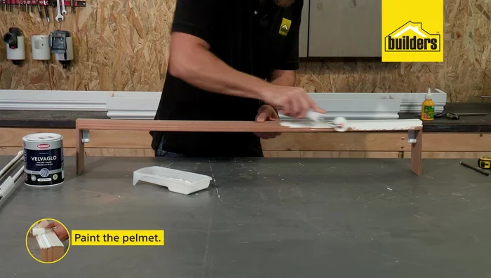 Paint the pelmet. Apply two coats of paint (primer may not be needed depending on the paint used).