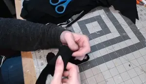 Lightning-Fast Spandex Gloves: 10-Minute Sewing Tutorial