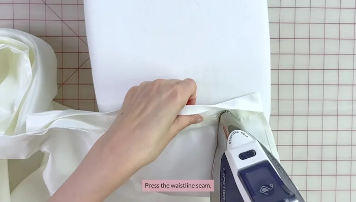 Top stitch the waistband 1mm from the folded edge. Press.