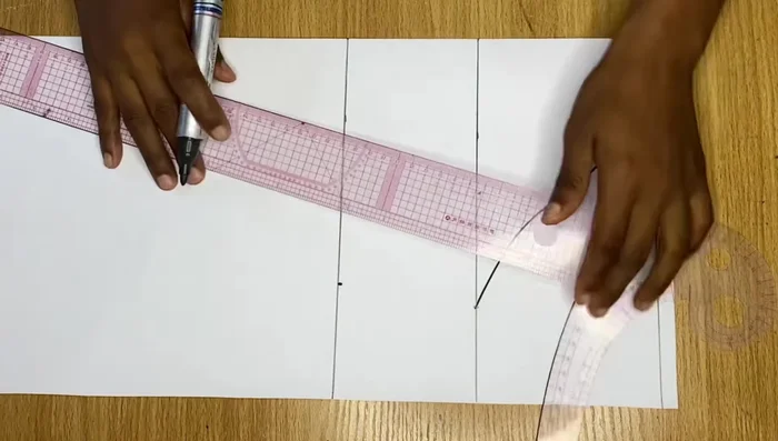 For the round sleeve, measure your round arm measurement, divide by two, and add 1.5 inches for seam allowance. Connect this point to the bicep point.