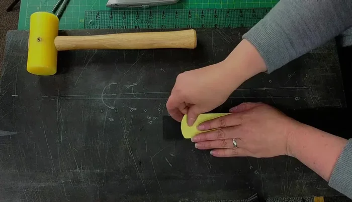 (Optional) Finish the belt edges with a rounded edge cut or other desired detail (ex: stitching).