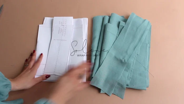 Stitch and overlock the sides