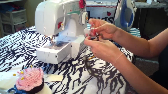 Trim any loose threads.