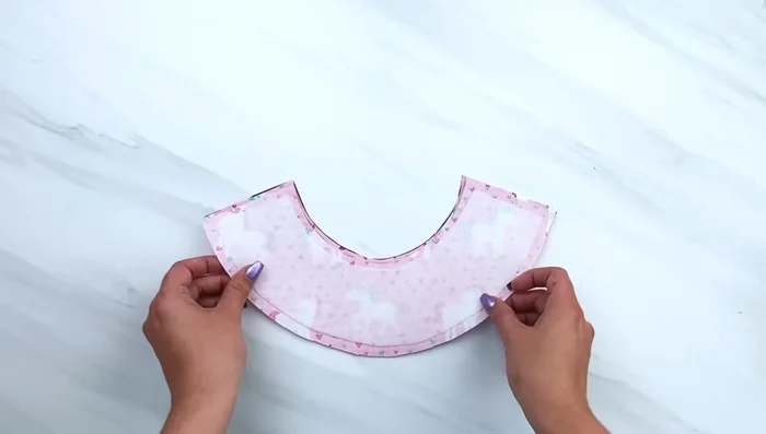 Repeat steps 3 and 4 for the outer hat brim.