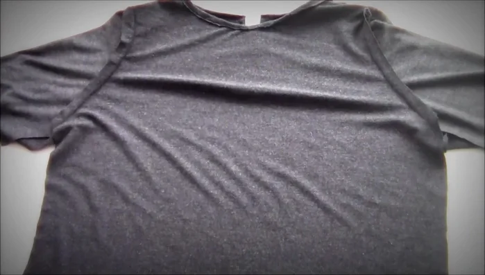 Hem the sleeves (optional).