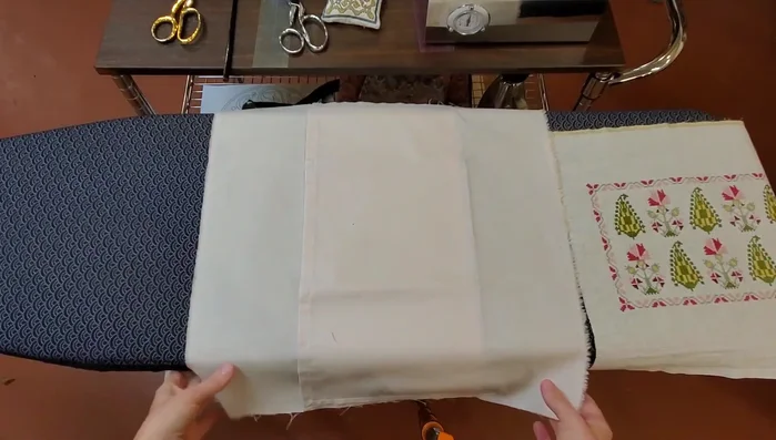 Prepare your cushion backing. If using a pre-made kit, it will already be partially assembled.