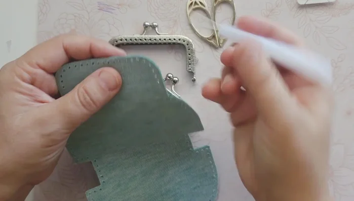 Reinforce the corners by stitching two times around.