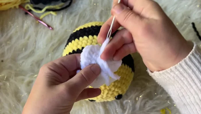 Finishing: Weave in all ends.