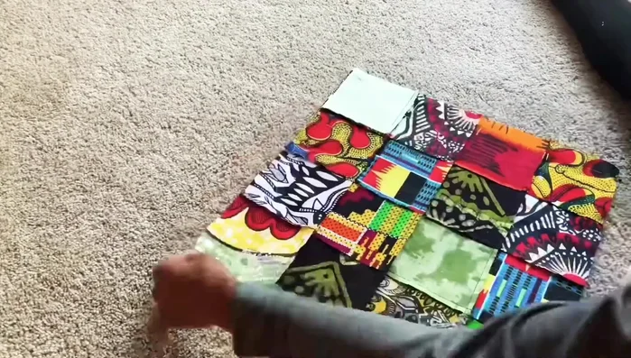 Sew the perimeter (1/2 inch seam allowance), leaving the gap open.