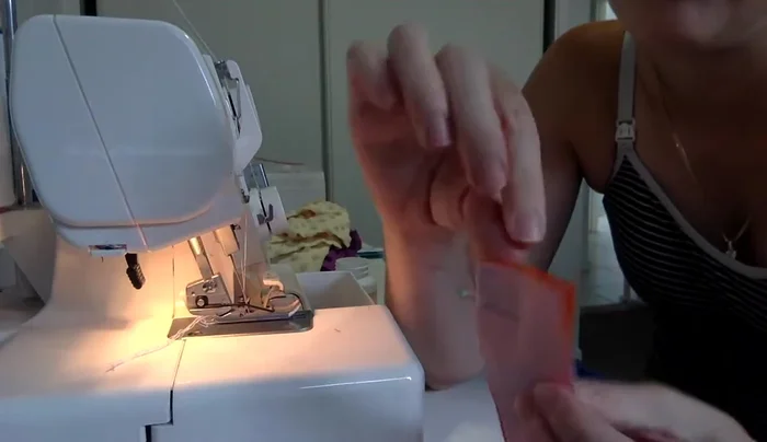 Top stitch handles: Top stitch the handles (longer stitch length).