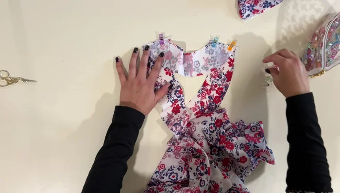 Finish raw edges of facing: Serge or zigzag stitch the raw edges of the facing.