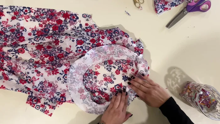 Tack down facing at shoulder seams: Stitch the facing down at the shoulder seams.