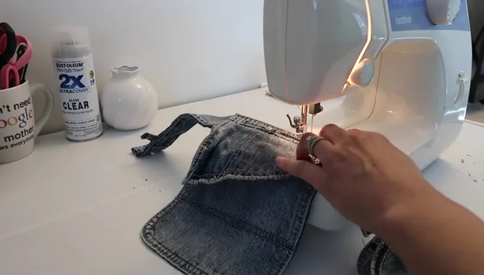 Sew the pockets onto the waistband.