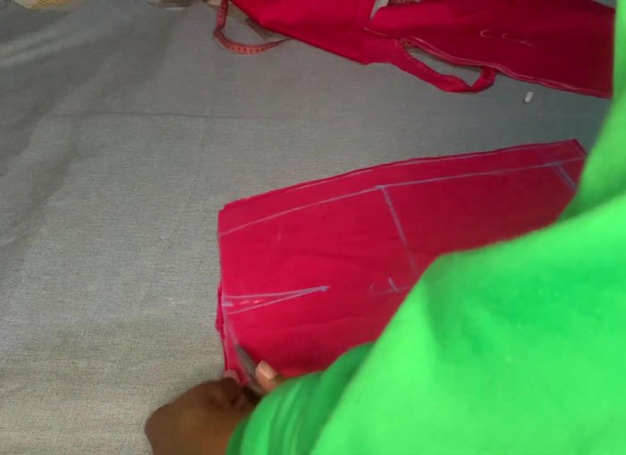 Mark the desired slit length and pin everything. Create darts on the back pattern (don't forget this step!).