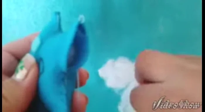 Stuff the starfish firmly.