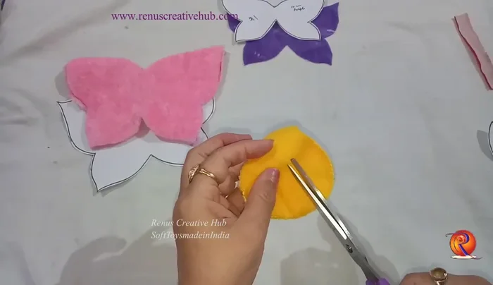 Close the opening at the back using a hidden stitch.