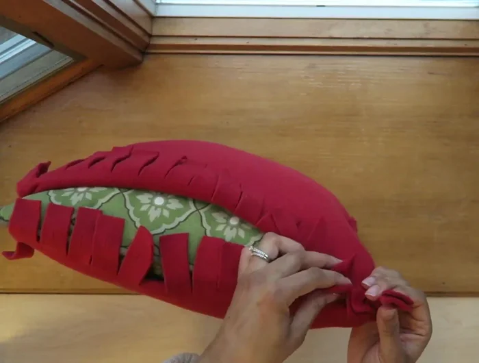 Tuck and neatly finish the remaining flaps.