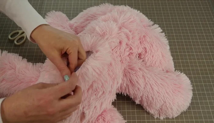 Close the back opening with a ladder stitch.