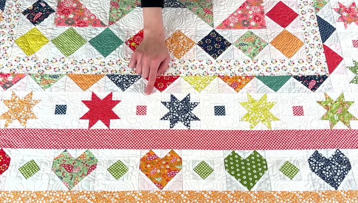 Add alternating star and cornerstone blocks.