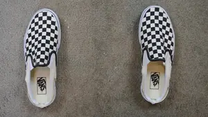 DIY Vans Mule Slippers: Hottest Spring Trend Fusion!