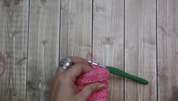 Fasten off, weave in ends.