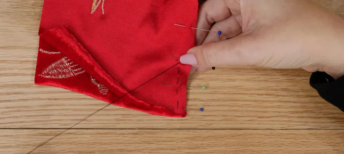 If fabric is difficult to feed, use tissue paper on top.