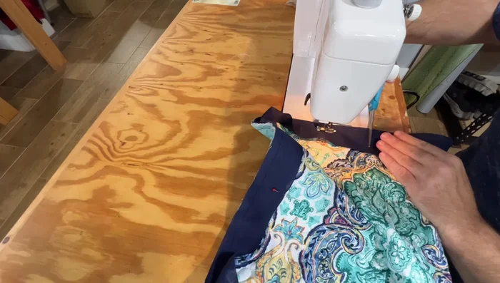 Attach second layer: Attach the second layer of the envelope closure, aligning center points and sewing with a 1/4-inch seam allowance.