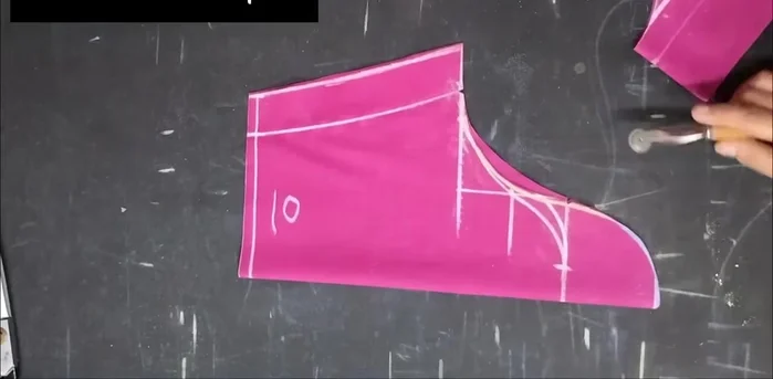 Cut the main fabric and lining together.